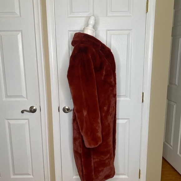 Allen Schwartz Greta Faux Fur Coat Red Size Small NWT - Picture 9 of 16